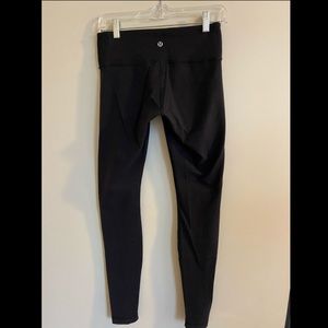 Black Lululemon leggings